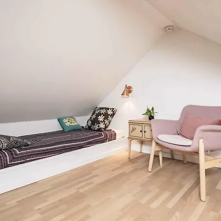 Unique Near Houhals Hals